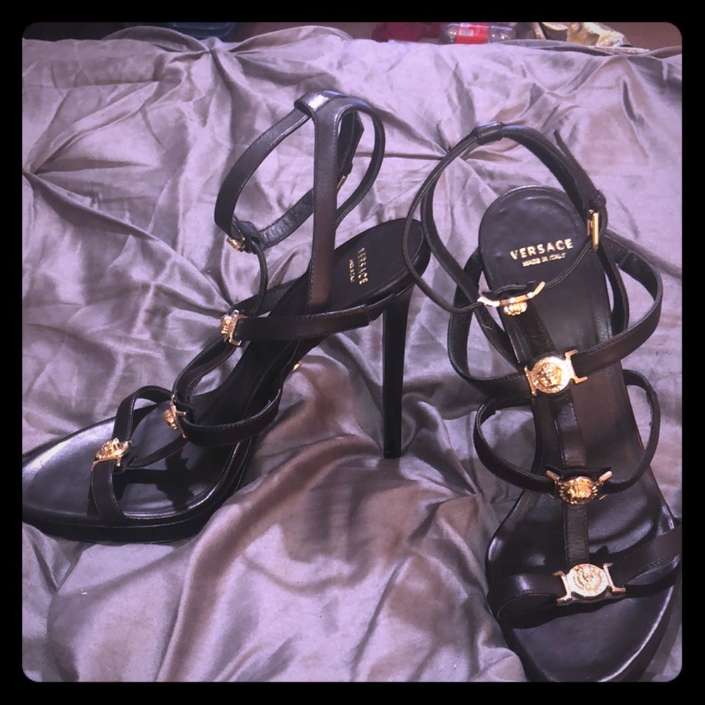 Authentic Versace heels!!!